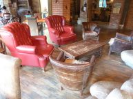 Les couleurs et motifs de fauteuil club : quelles sont les tendances actuelles et comment les combiner avec votre décoration intérieure ?